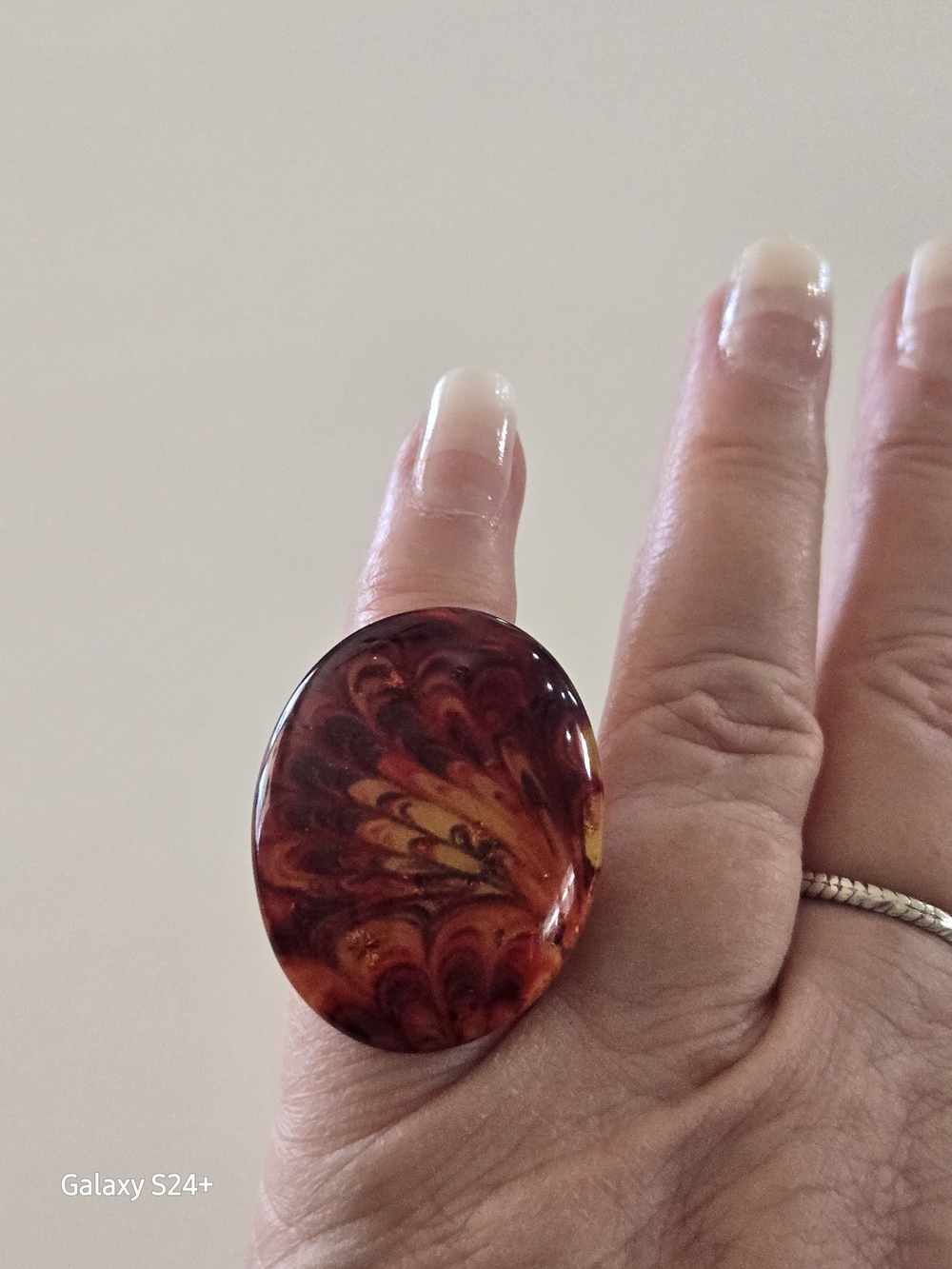 Vintage MOD Lucite Swirl, Fire Red & Orange Marbled Coctail Statement Ring-1970